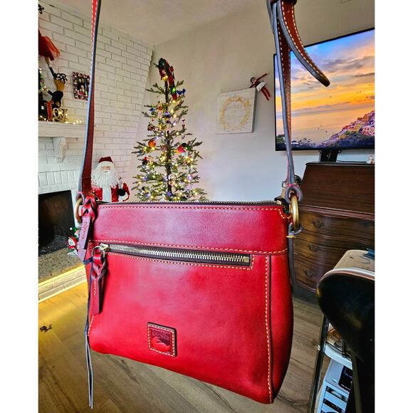 NWT Dooney and Bourke Florentine Allison RED Vachetta Leather Crossbody $278 - Picture 4 of 16